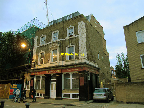 Photo 6"x4" The Queens Arms, Spa Road London c2013