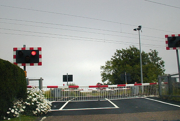 Photo 6"x4" Smeafield level crossing Detchant c2008