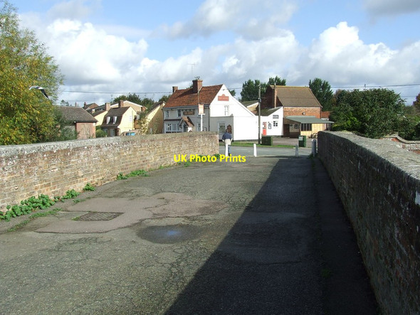 Photo 6"x4" The Old Bridge Cattawade c2013
