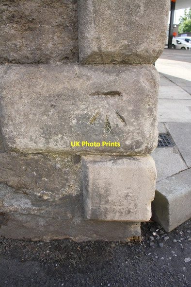 Photo 6"x4" Benchmark on #2 Badcox Frome c2013
