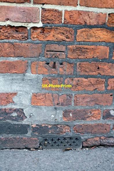 Photo 6"x4" Benchmark on #200 Derby Street Burton upon Trent c2013