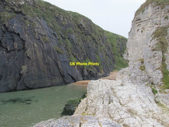 Photo 6"x4" Cove formed by the erosion of the chalk Ballintoy c2013