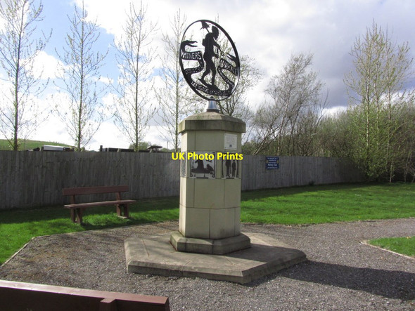 Photo 6"x4" Memorial to Wood Pit Disaster, Vista Rd, Haydock Haydock c2013
