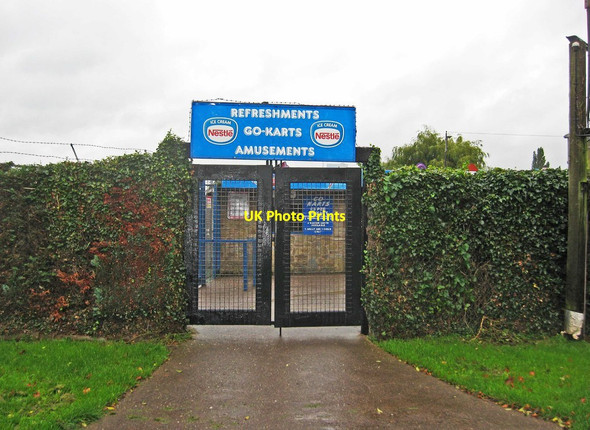 Photo 6"x4" Entrance to Go-Karts, Riverside Meadows, Stourport-on-Severn Stourport-on-Severn c2013