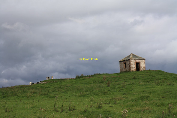 Photo 6"x4" Flusco Pike Folly Newbiggin\/NY4729 c2013