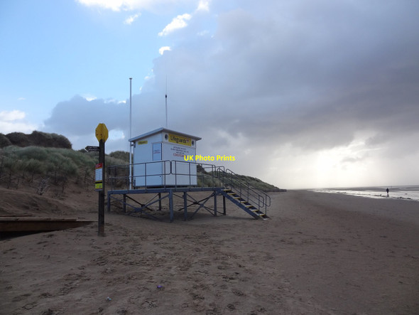 Photo 6"x4" Formby beach RNLI  lifeguard base Formby c2013