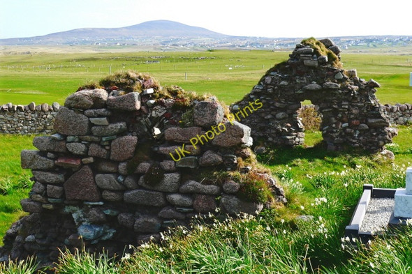 Photo 6"x4" Bunbeg - Magheragallon Cemetery - Ruins Derrybeg\/B8125 c2008