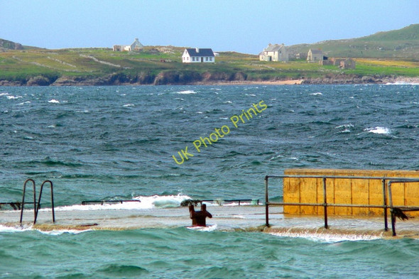 Photo 6"x4" Derrybeg - Pier on Gweedore Bay Carrick\/B8128 c2005 P1