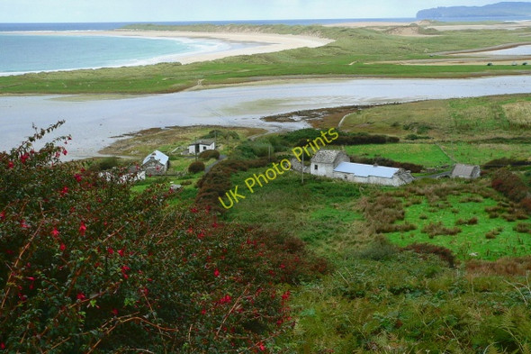 Photo 6"x4" Meenlaragh - Buildings at west side of Ballyness Bay Meenlaragh c2005
