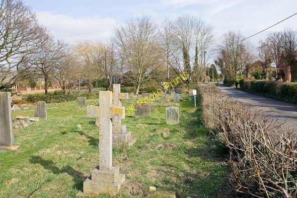 Photo 6"x4" Pember Churchyard, Fair Oak Fair Oak\/SU4918 c2009