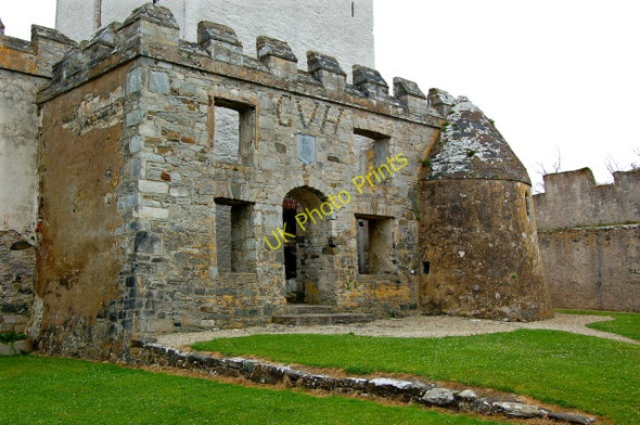 Photo 6"x4" Doe Castle - NE side of castle facint west Creeslough c2008
