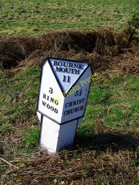 Photo 6"x4" Milepost, Bisterne Bisterne c2009 P1