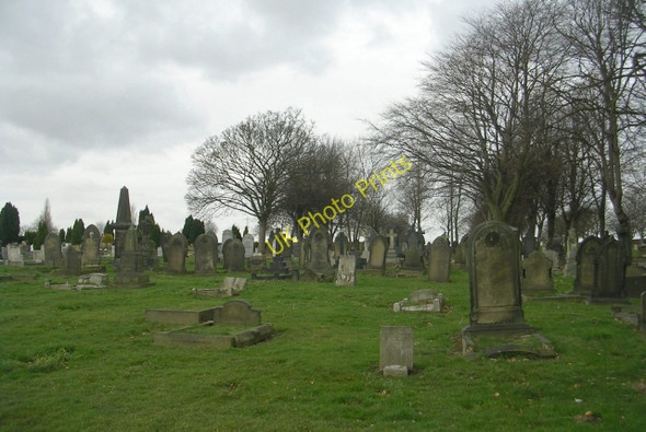 Photo 6"x4" Featherstone Cemetery - Cutsyke Road Featherstone\/SE4220 c2009