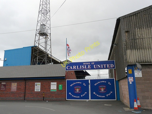 Photo 6"x4" Welcome to Brunton Park Carlisle c2009