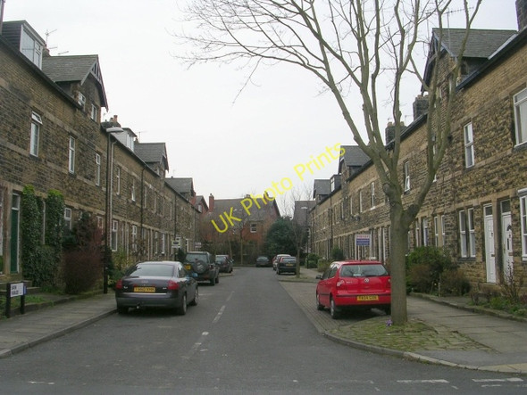 Photo 6"x4" Bank Parade - Granville Mount Otley\/SE2045 c2009