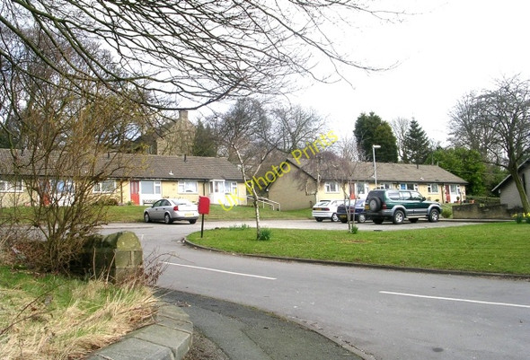 Photo 6"x4" Crow Trees Court - Leeds Road Yeadon c2009