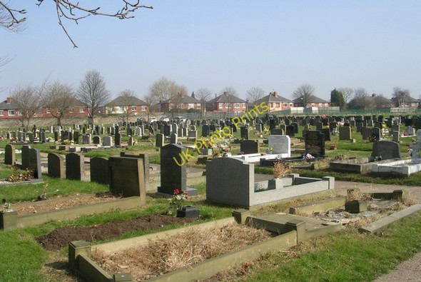 Photo 6"x4" Knottingley Cemetery - Womersley Road Knottingley c2009