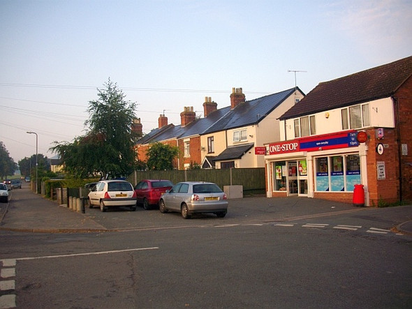 Photo 6"x4" Poolbrook Road post office and convenience store Great Malvern c2008