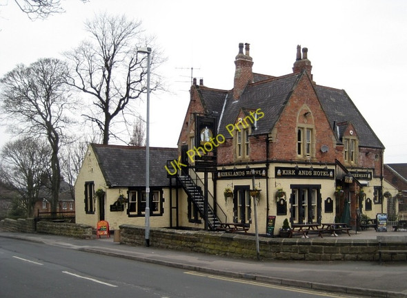 Photo 6"x4" Kirklands Hotel, Outwood Lofthouse Gate c2009