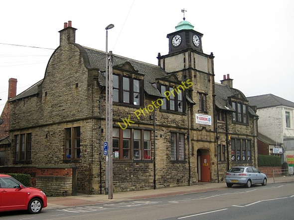 Photo 6"x4" Outwood Institute and Sunday School Lofthouse Gate c2009