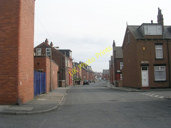 Photo 6"x4" Dawlish Crescent - viewed from Victoria Avenue Leeds\/SE3034 c2009