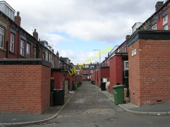 Photo 6"x4" Back Cross Green Lane - Fewston Avenue Leeds\/SE3034 c2009