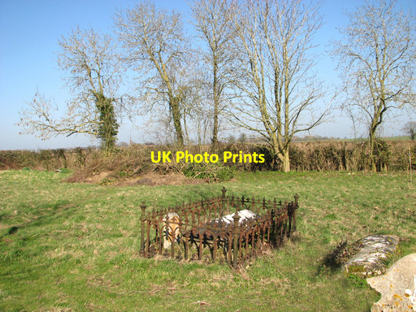 Photo 6"x4" St Peter's church - old grave in the churchyard St Peter South Elmham c2014