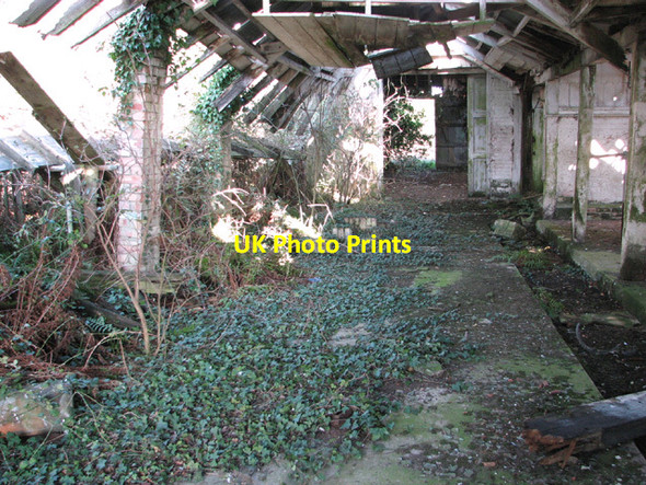 Photo 6"x4" Dilapidated cattle sheds Flixton\/TM3186 c2014