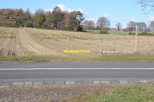 Photo 6"x4" The Macmillan Way crossing the A419 Daneway c2014