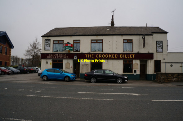 Photo 6"x4" The Crooked Billet on Thwaite Gate, Leeds Cross Green\/SE3232 c2014