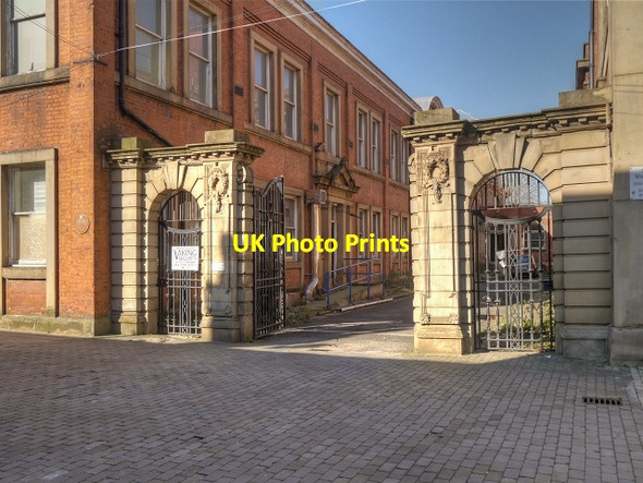 Photo 6"x4" Archways and Gate to Town Hall Extension Manchester c2014