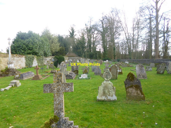 Photo 6"x4" Aynho, churchyard Aynho c2014