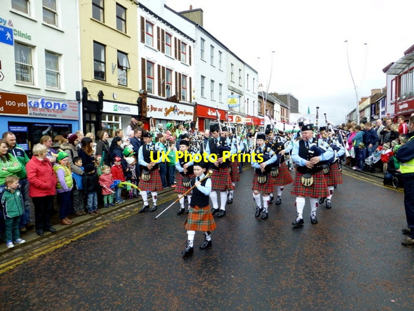 Photo 6"x4" Crozier Memorial Pipe Band, Omagh Omagh c2014