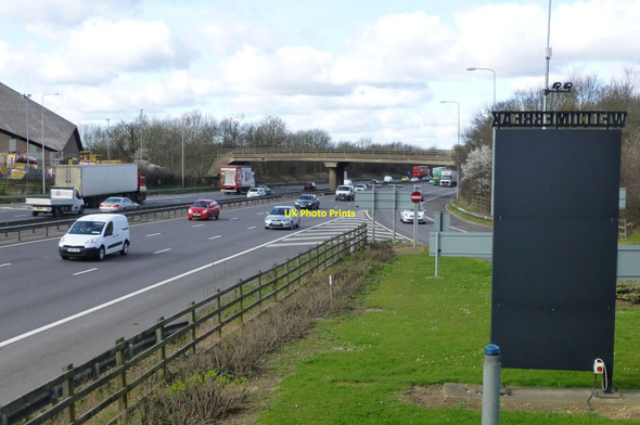 Photo 6"x4" M1 Service station at Newport Pagnell Newport Pagnell c2014