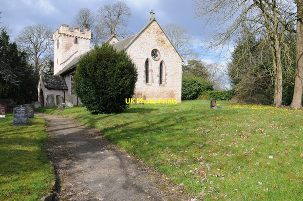 Photo 6"x4" Llanvapley church Llanvapley c2014