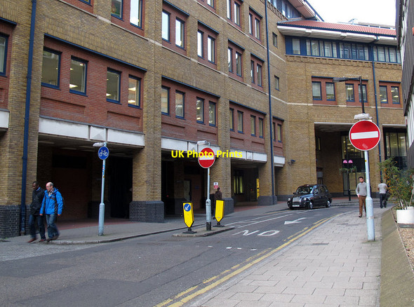 Photo 6"x4" Contraflow on Park Street London c2014