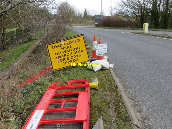 Photo 6"x4" Road closing Chilton\/SU4885 c2014