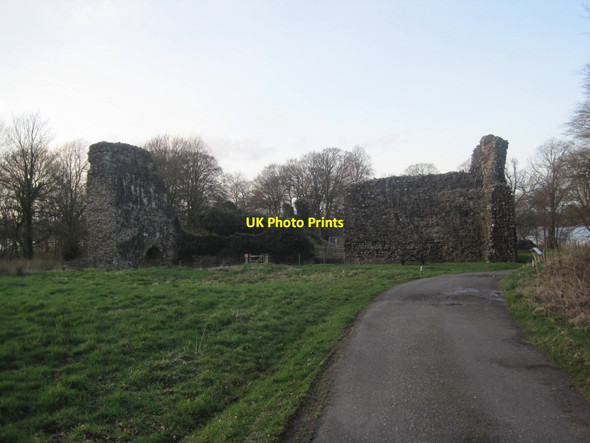 Photo 6"x4" Lochmaben Castle (ruined) Lochmaben c2014