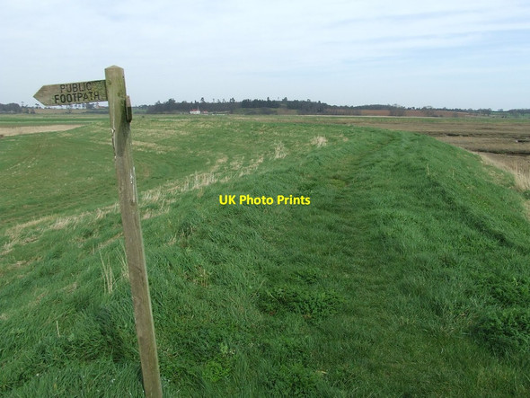 Photo 6"x4" Footpath Sign And Sea Wall Falkenham c2014