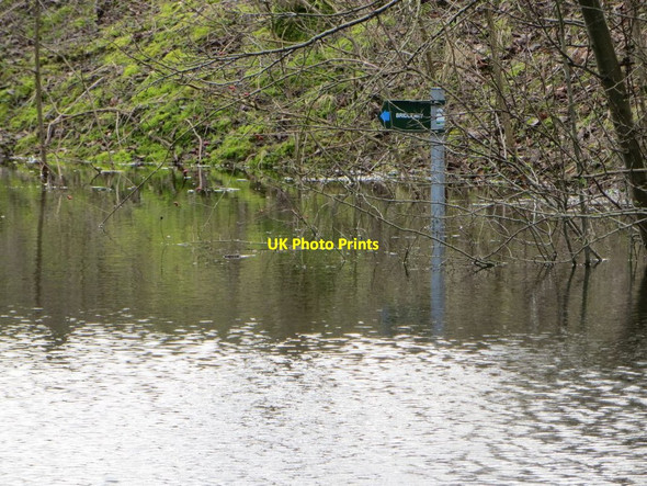 Photo 6"x4" Sign in the Water Chilton\/SU4885 c2014