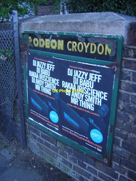 Photo 6"x4" Former Odeon sign, Blackhorse Lane Croydon\/TQ3365 c2014