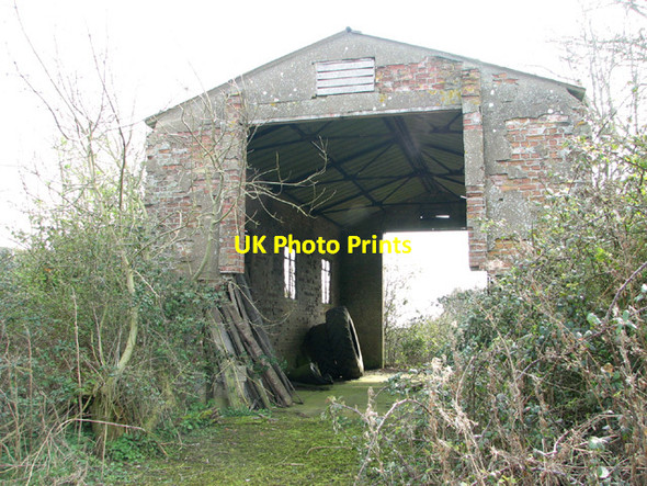 Photo 6"x4" Metfield Airfield (USAAF Station 366) - brick shed Metfield c2014
