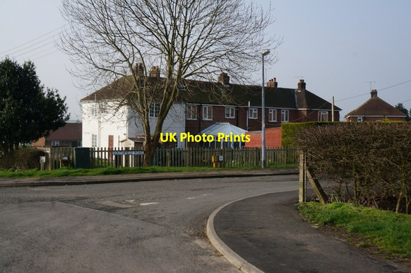Photo 6"x4" Houses on Southfield Road, Wetwang Wetwang c2014
