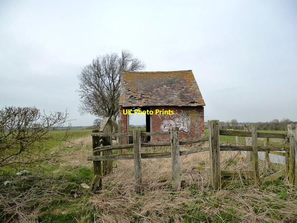 Photo 6"x4" Barby Nortoft-Old Farm Building Barby Nortoft c2014