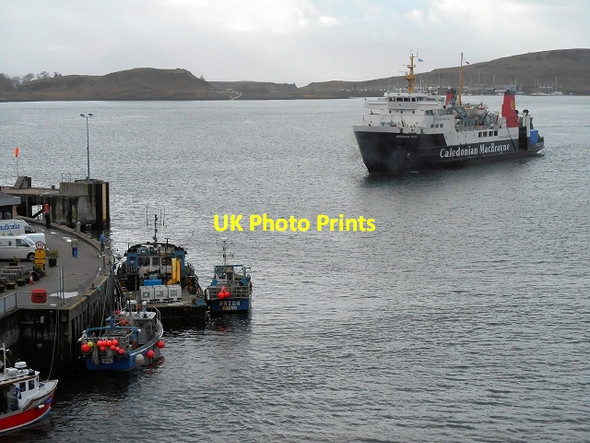 Photo 6"x4" The Four o Clock Ferry Arriving at Oban Oban\/NM8630 c2014