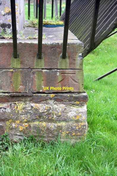 Photo 6"x4" Benchmark on Hampden's Monument Warpsgrove c2014
