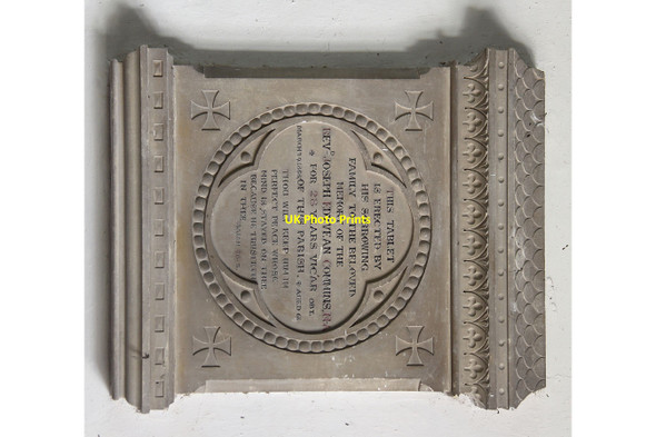 Photo 6"x4" St Mary, Little Wakering - Wall monument Little Wakering c2014