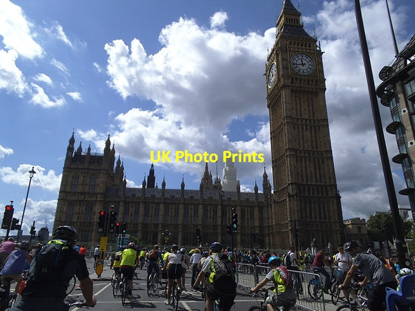 Photo 6"x4" Cycling towards the Mother of Parliaments Westminster c2013