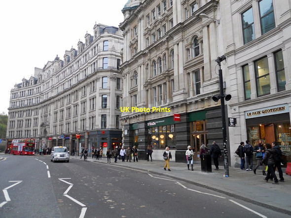 Photo 6"x4" Saint Paul's Church Yard London c2013