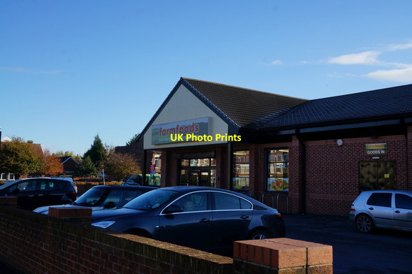 Photo 6"x4" Farmfoods on Holderness Road, Hull Sutton Ings\/TA1231 c2013